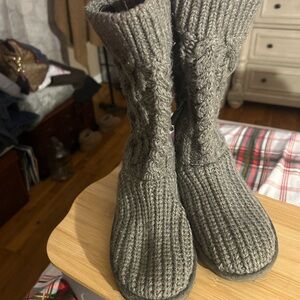 UGG Gray Knit Footwear